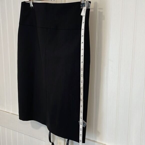 BEAUTIFUL, PROFESSIONAL, Banana Republic black, pencil skirt with stretch size 6 - Picture 2 of 5
